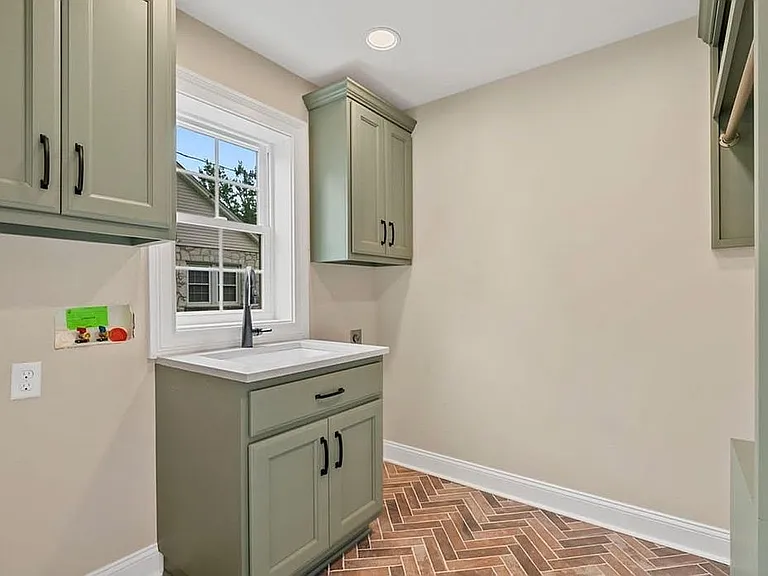 Butler's pantry